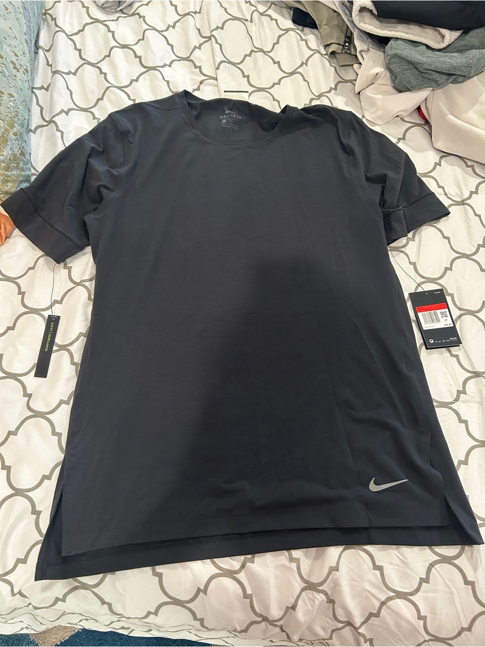 Nike dri fit yoga shirt large style AJ8796-010